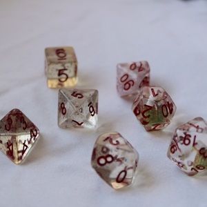 ✨2/$15 3/$20✨ Clear/Red dice with embedded Christmas tree